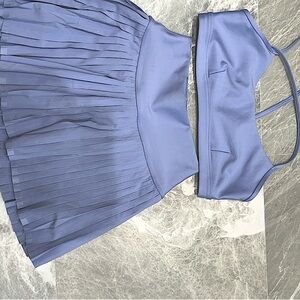 Alo matching tennis skirt (never worn) and matching sports bra.
